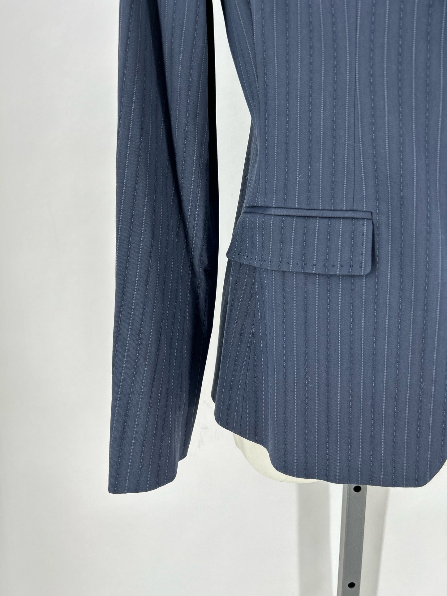 Size 4 ELIE TAHARI Pinstripe Blazer