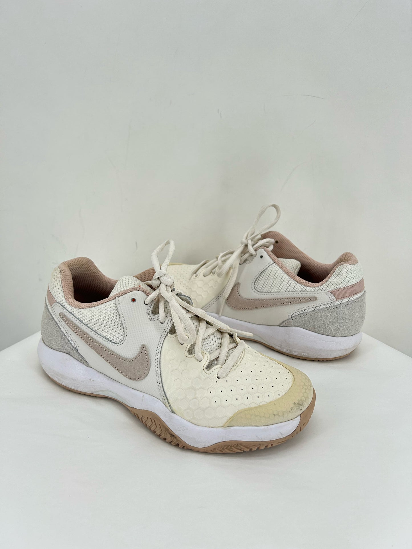 off white W Shoe Size 8 NIKE Sneakers