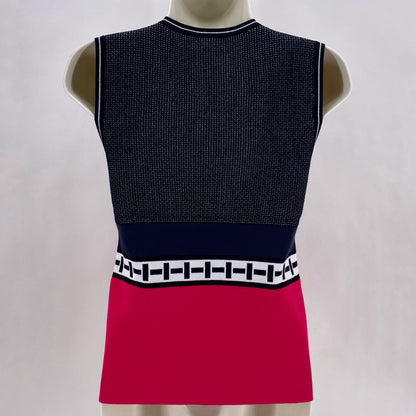 Size M CARLISLE Sweater