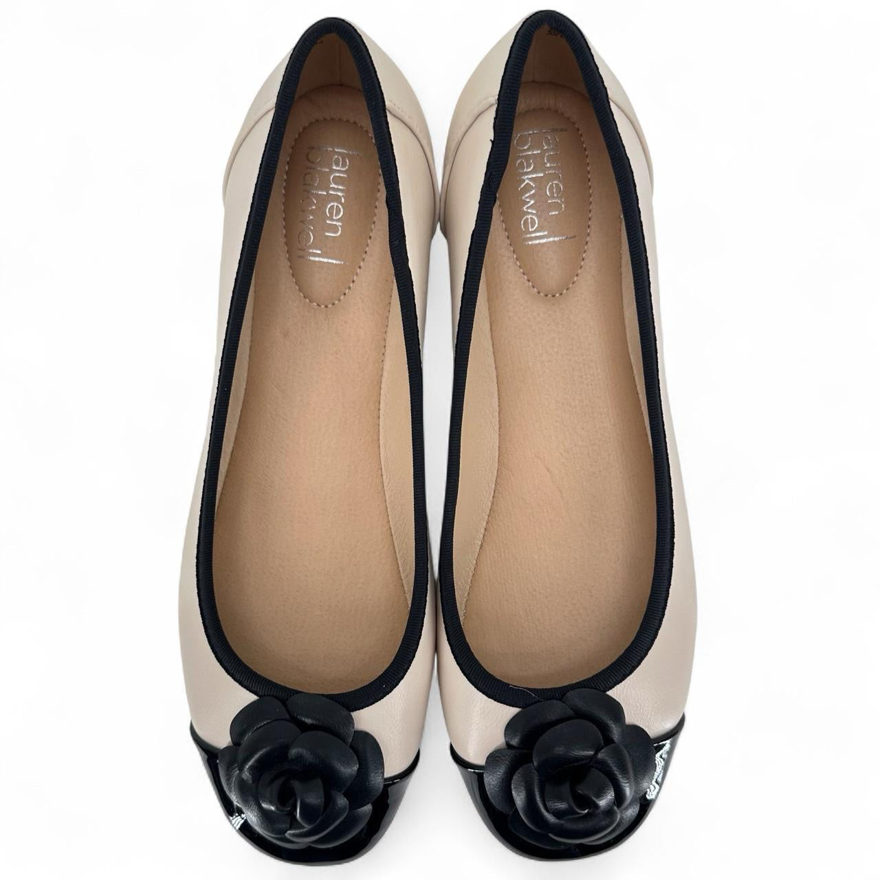 Cream W Shoe Size 10 Flats