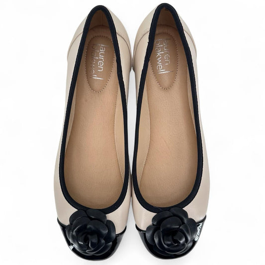 Cream W Shoe Size 10 Flats