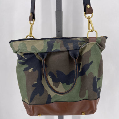 BLACK/GREEN Satchel
