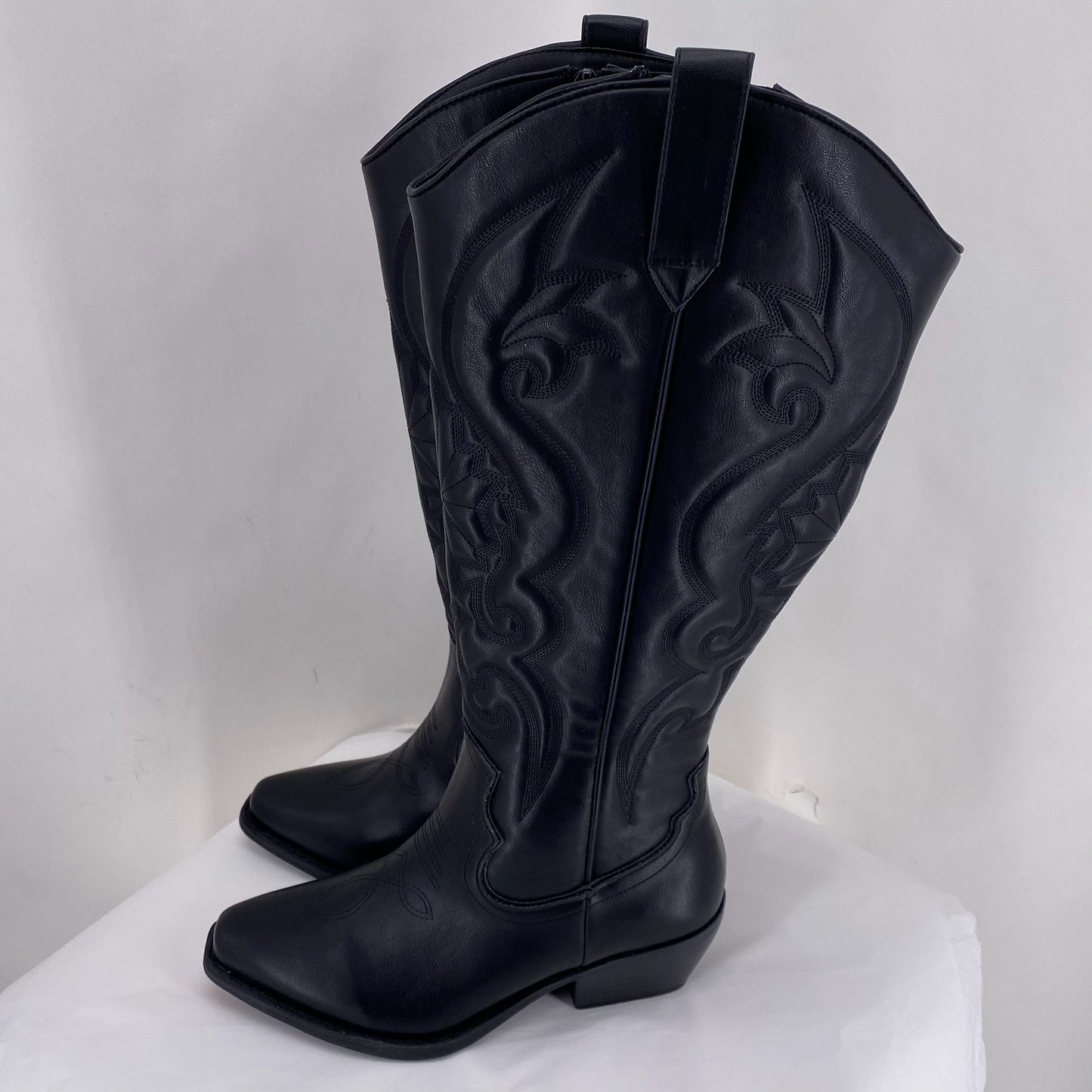 Black W Shoe Size 6.5 TORRID Boots