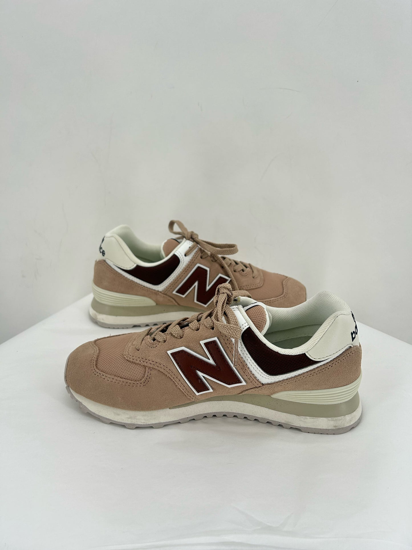 Beige W Shoe Size 7 NEW BALANCE Sneakers