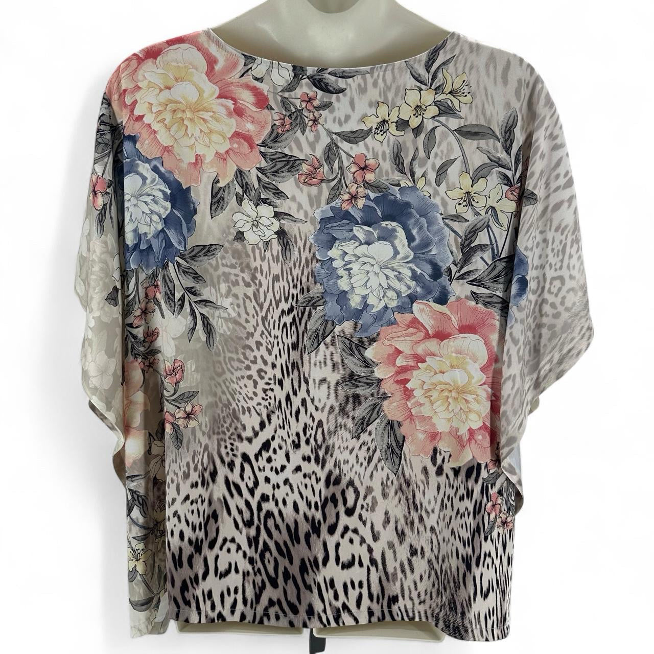 Size L/XL CHICO'S FLOWERS PONCHO
