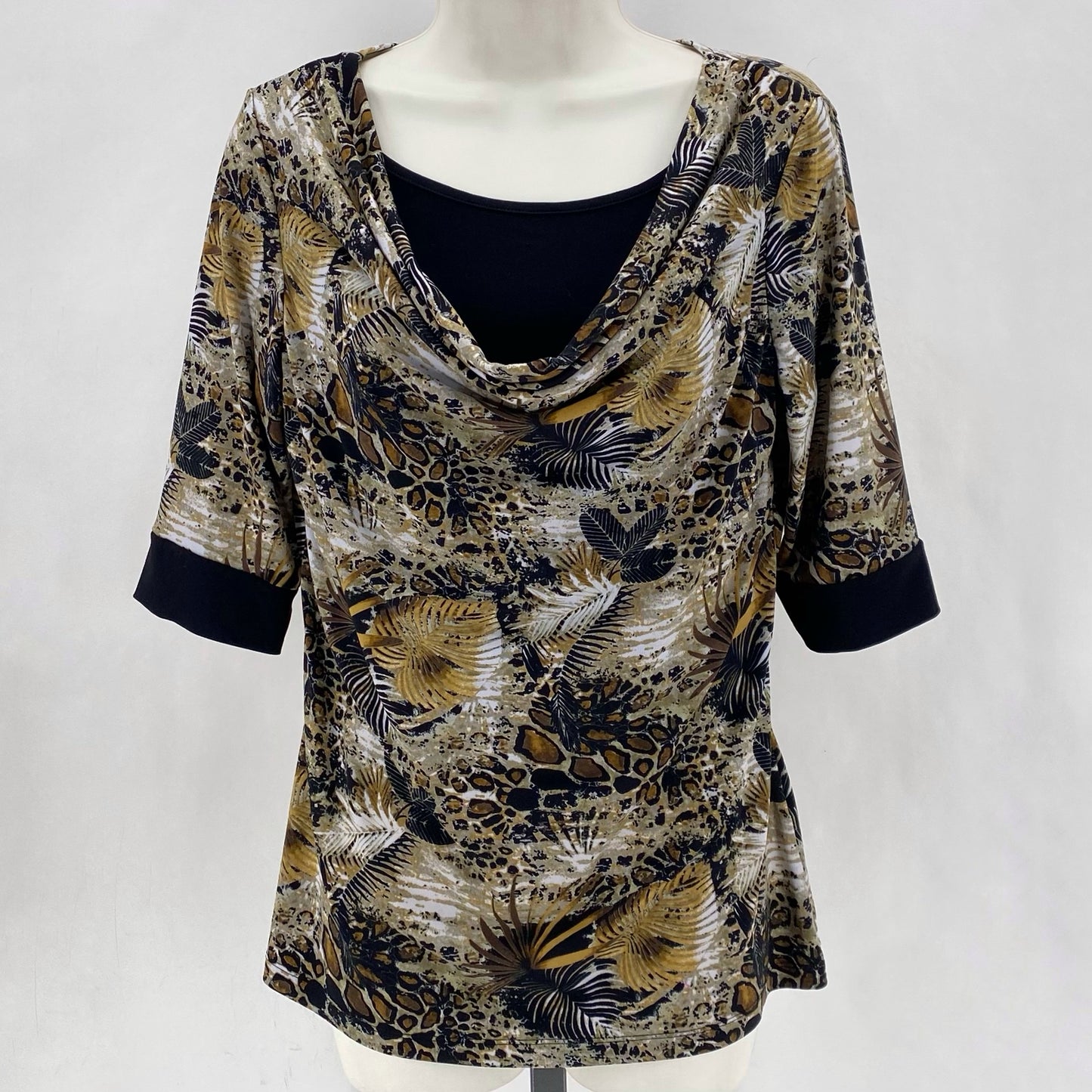 Size M Christopher & Banks LEAF Shirt