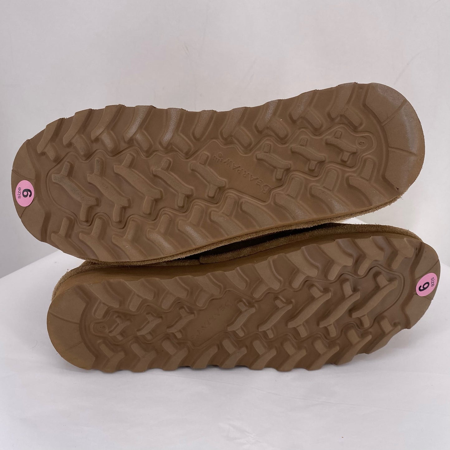 BROWN W Shoe Size 9 BEARPAW Boots