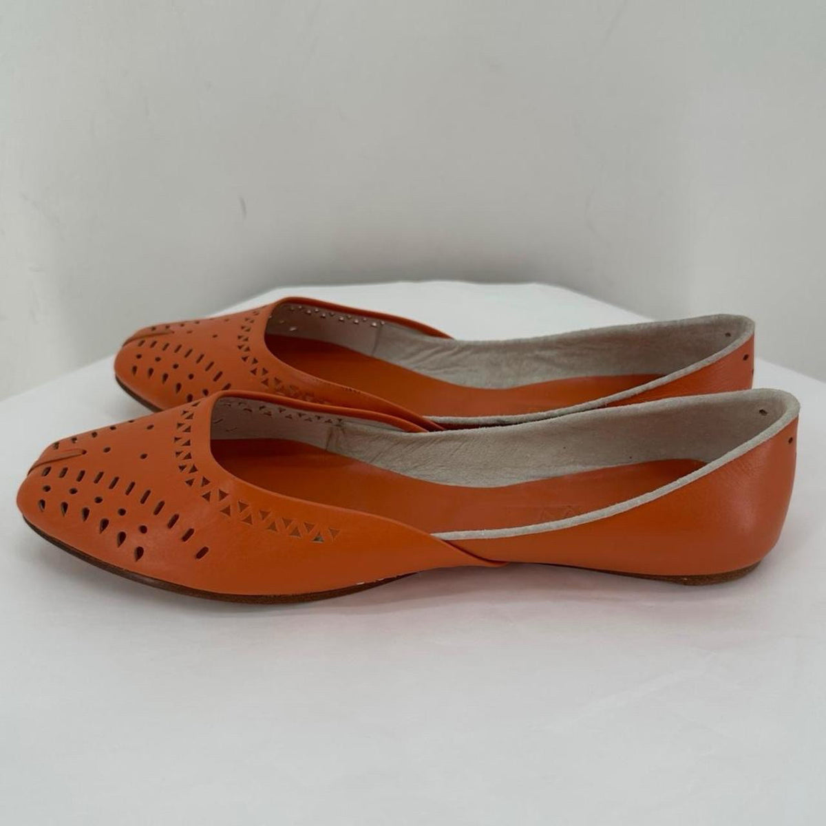 Orange W Shoe Size 38.5 MATIKO Flats
