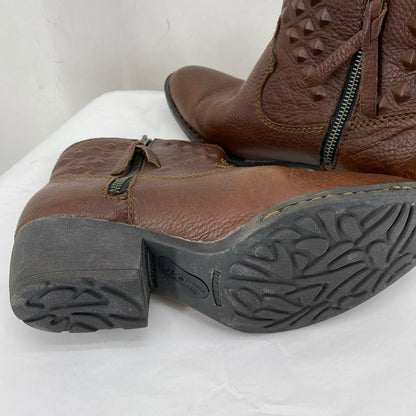 BROWN W Shoe Size 6 BORN Boots