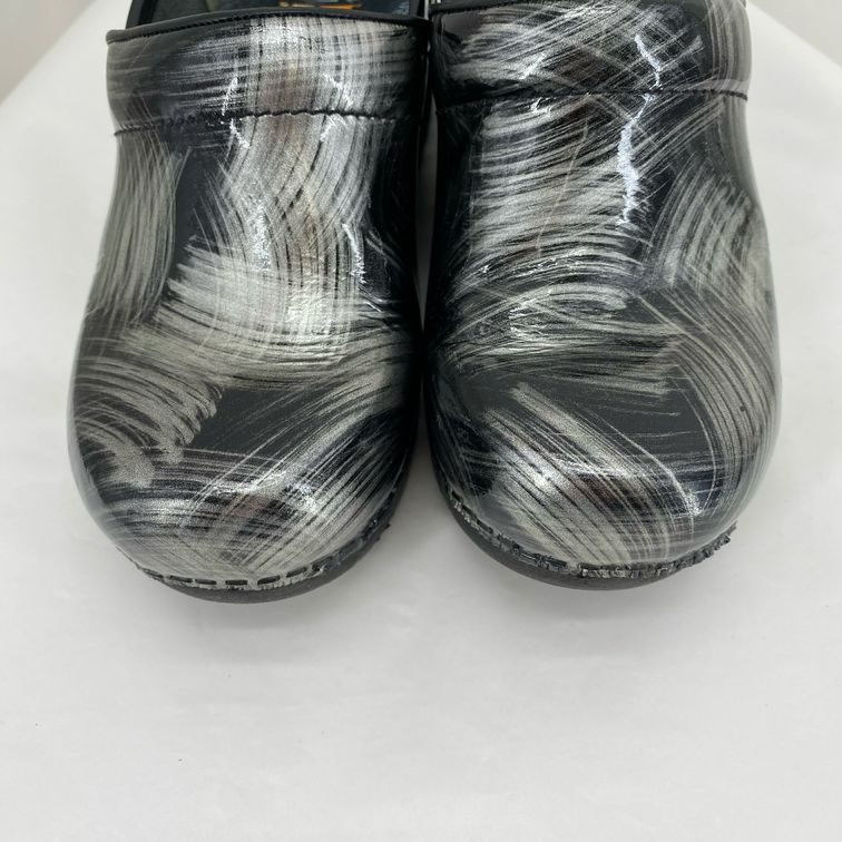 BLACK/SILVER W Shoe Size 36 DANSKO Clog