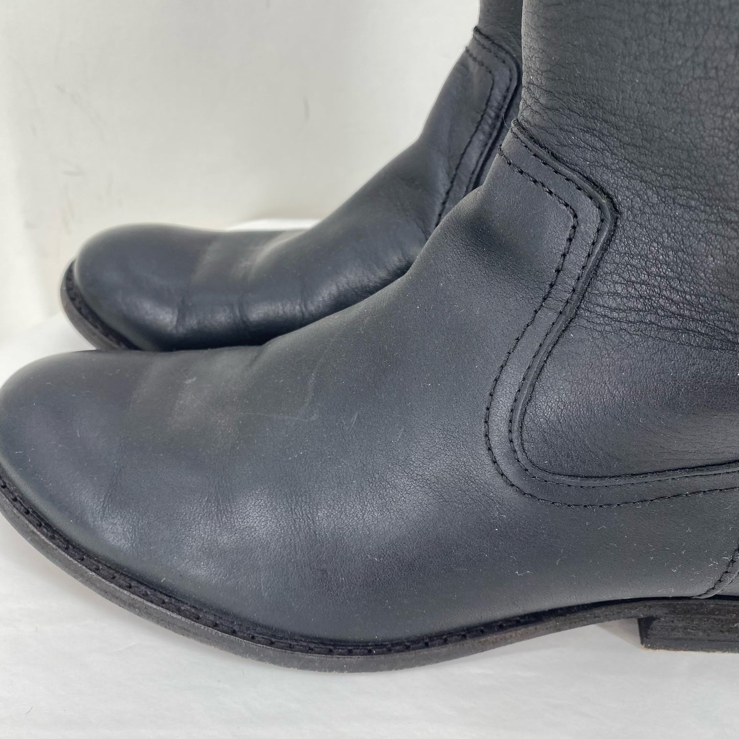 Black W Shoe Size 8 FRYE Boots