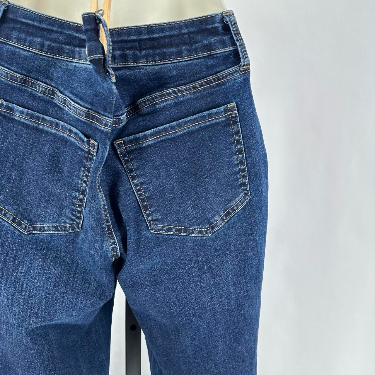 Size 2 NYDJ Capri