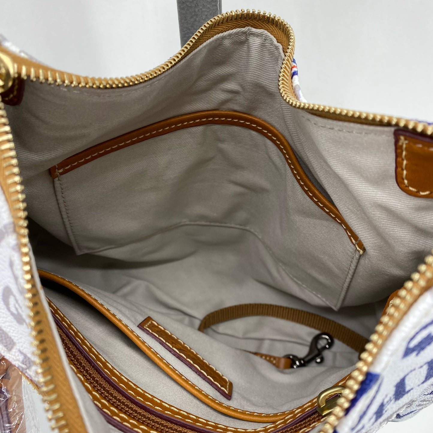 White DOONEY & BOURKE Shoulder Bag