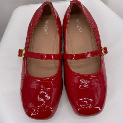 Red W Shoe Size 10 Flats