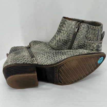 BLACK/GRAY W Shoe Size 7.5 LUCKY BRAND Boots
