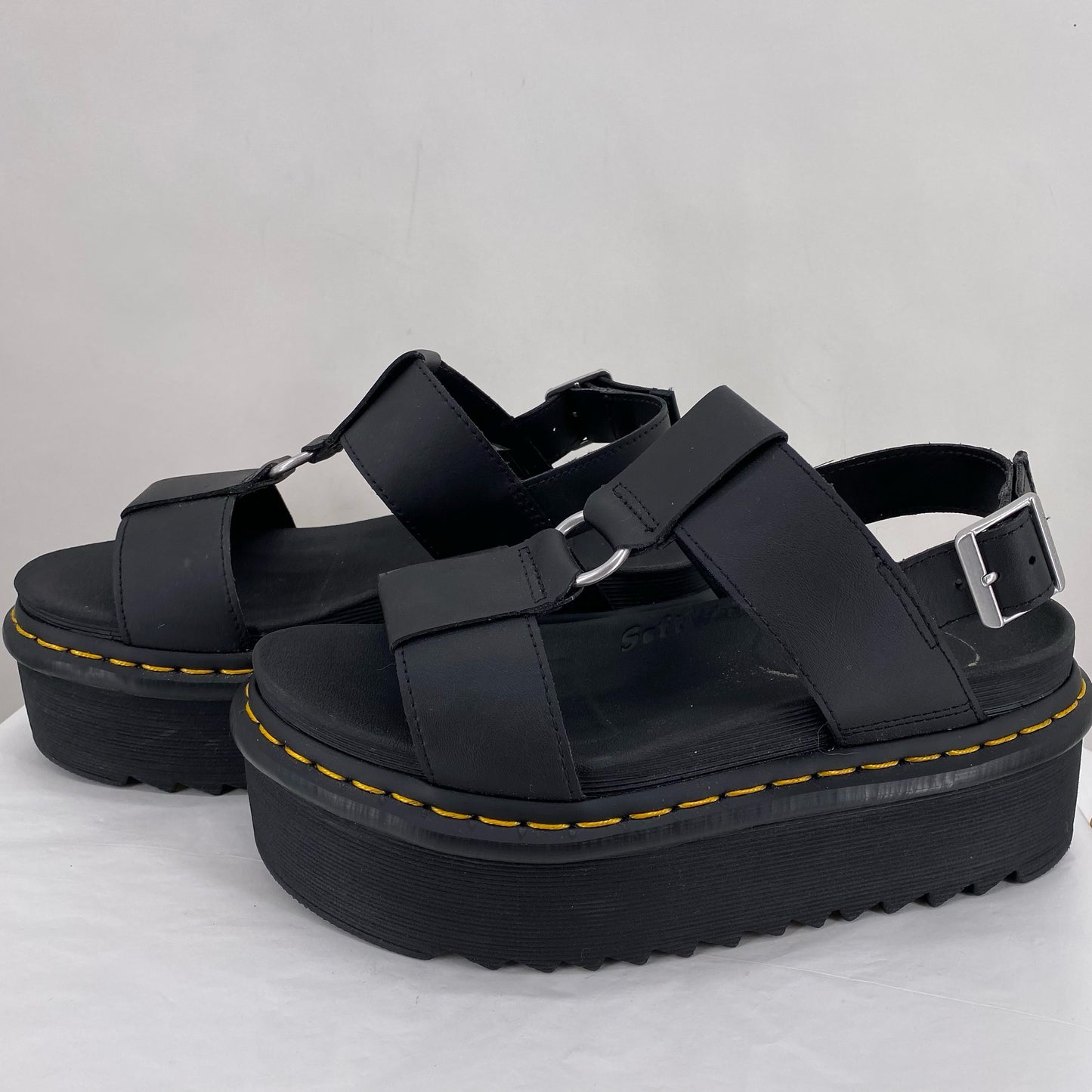 Black W Shoe Size 8 DR. MARTENS Sandals