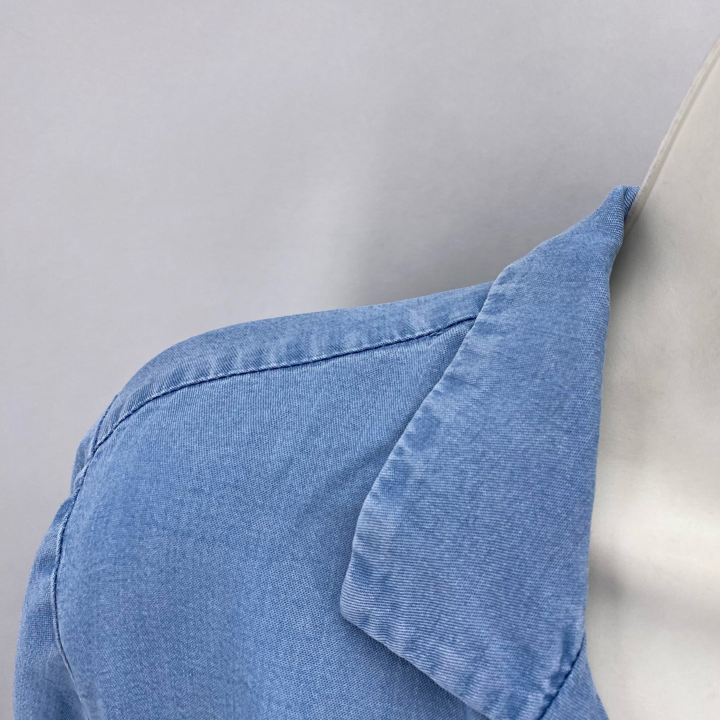 Size M J JILL Chambray Shirt