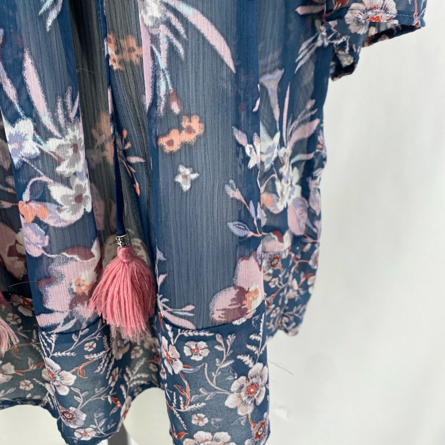 Size M KNOX ROSE Floral Shirt