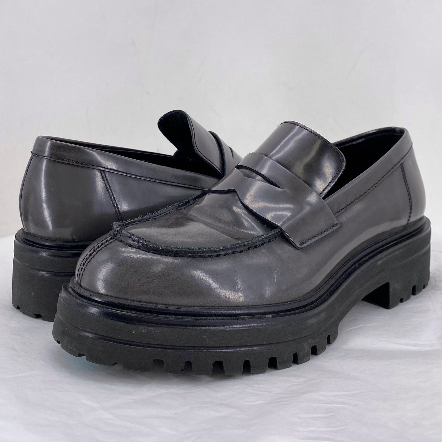 DARK GRAY W Shoe Size 38 Loafer