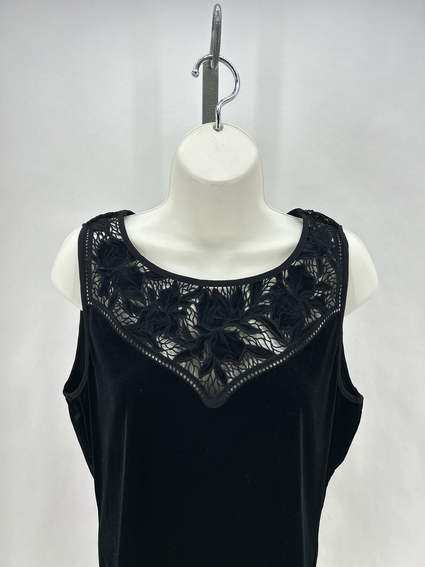 Size M WHITE HOUSE BLACK Velvet Shirt