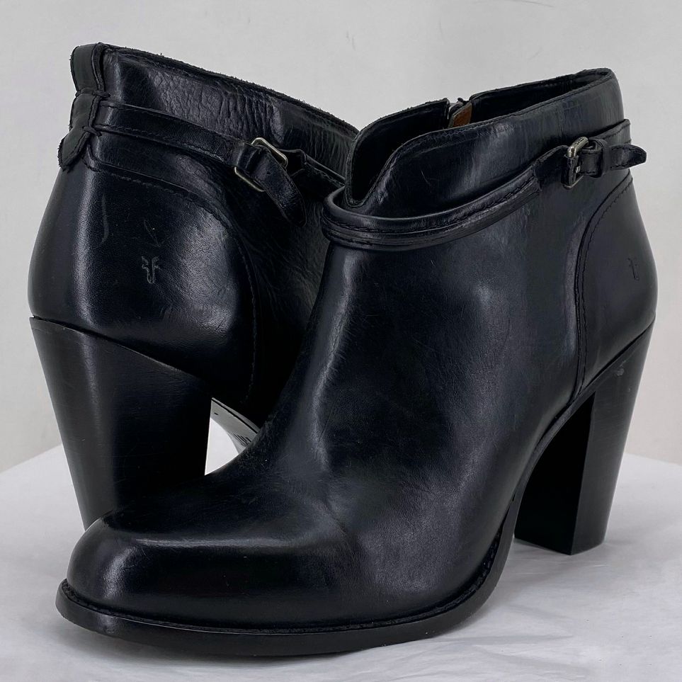 Black W Shoe Size 9 FRYE Boots