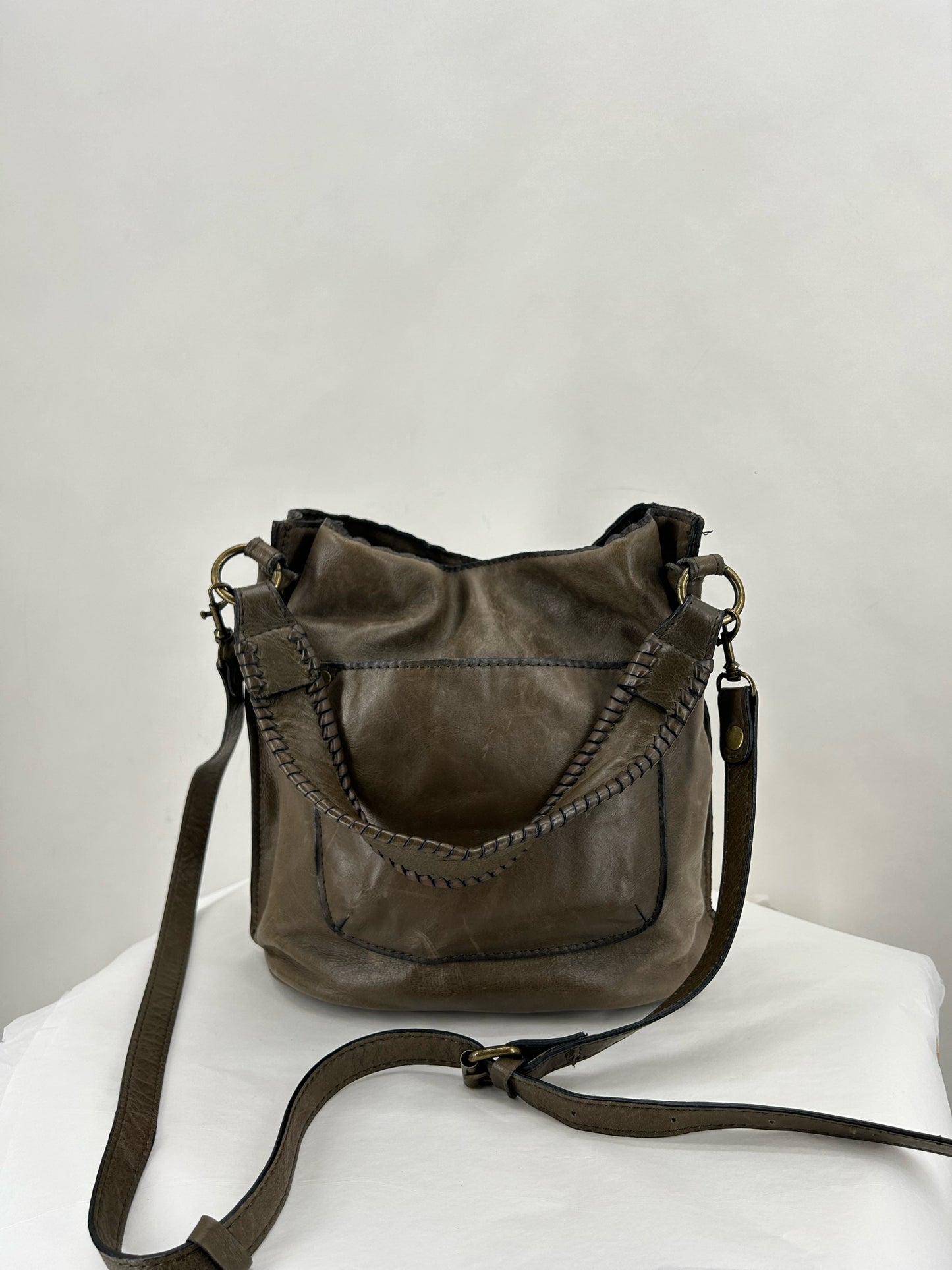 OLIVE PATRICIA NASH Leather Cross-body