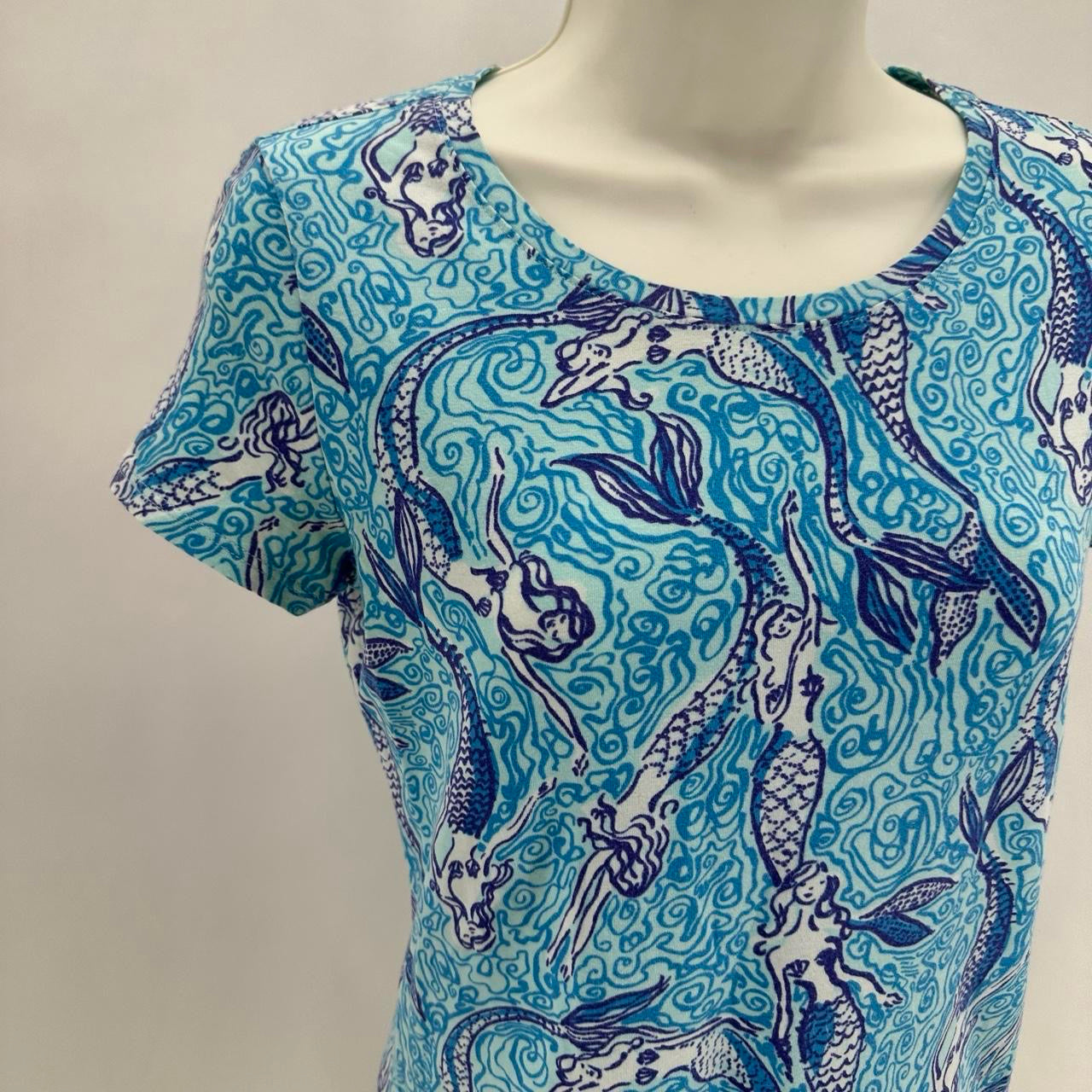 Size XS LILLY PULITZER MERMAID Shirt