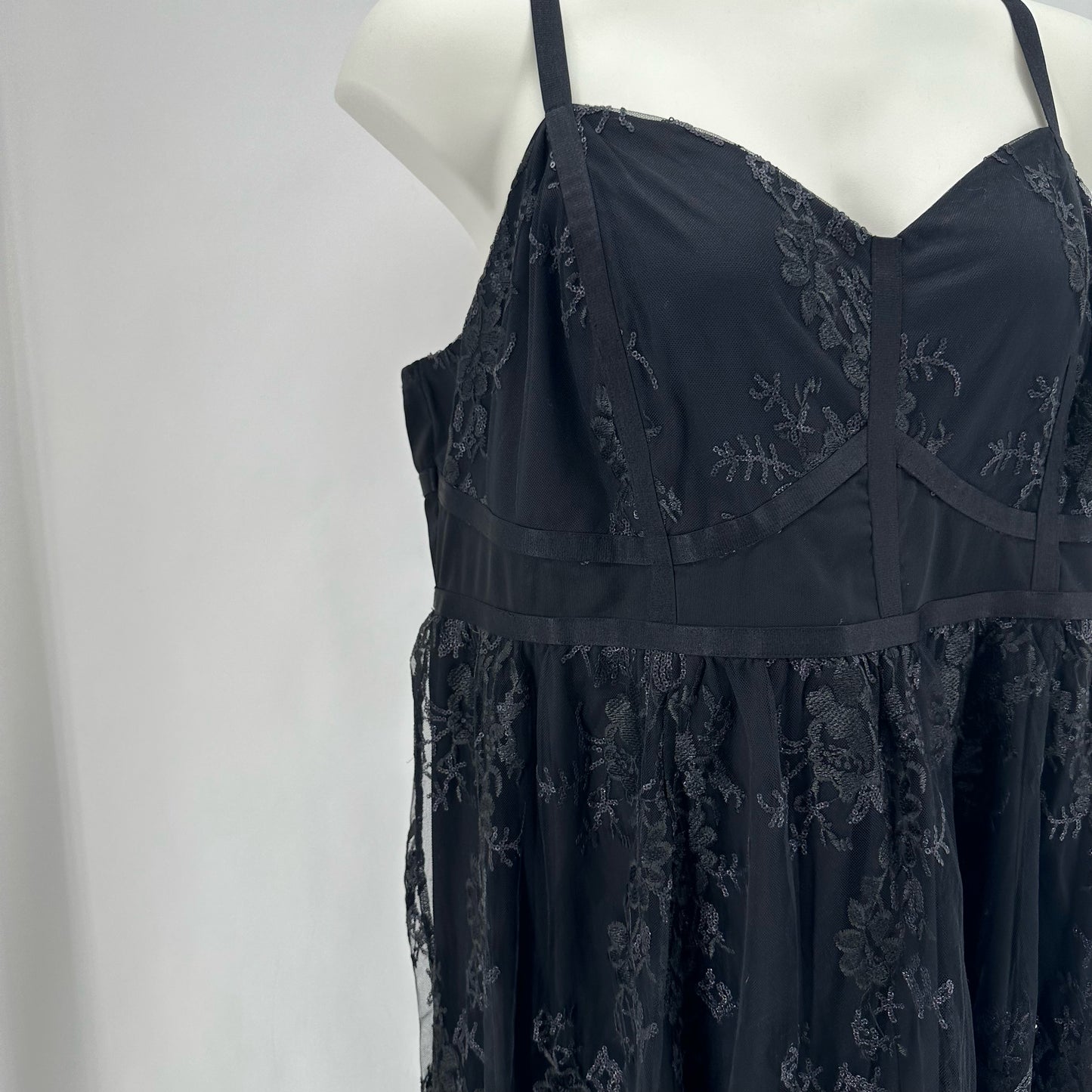 Size 26 TORRID NET Floral Dress