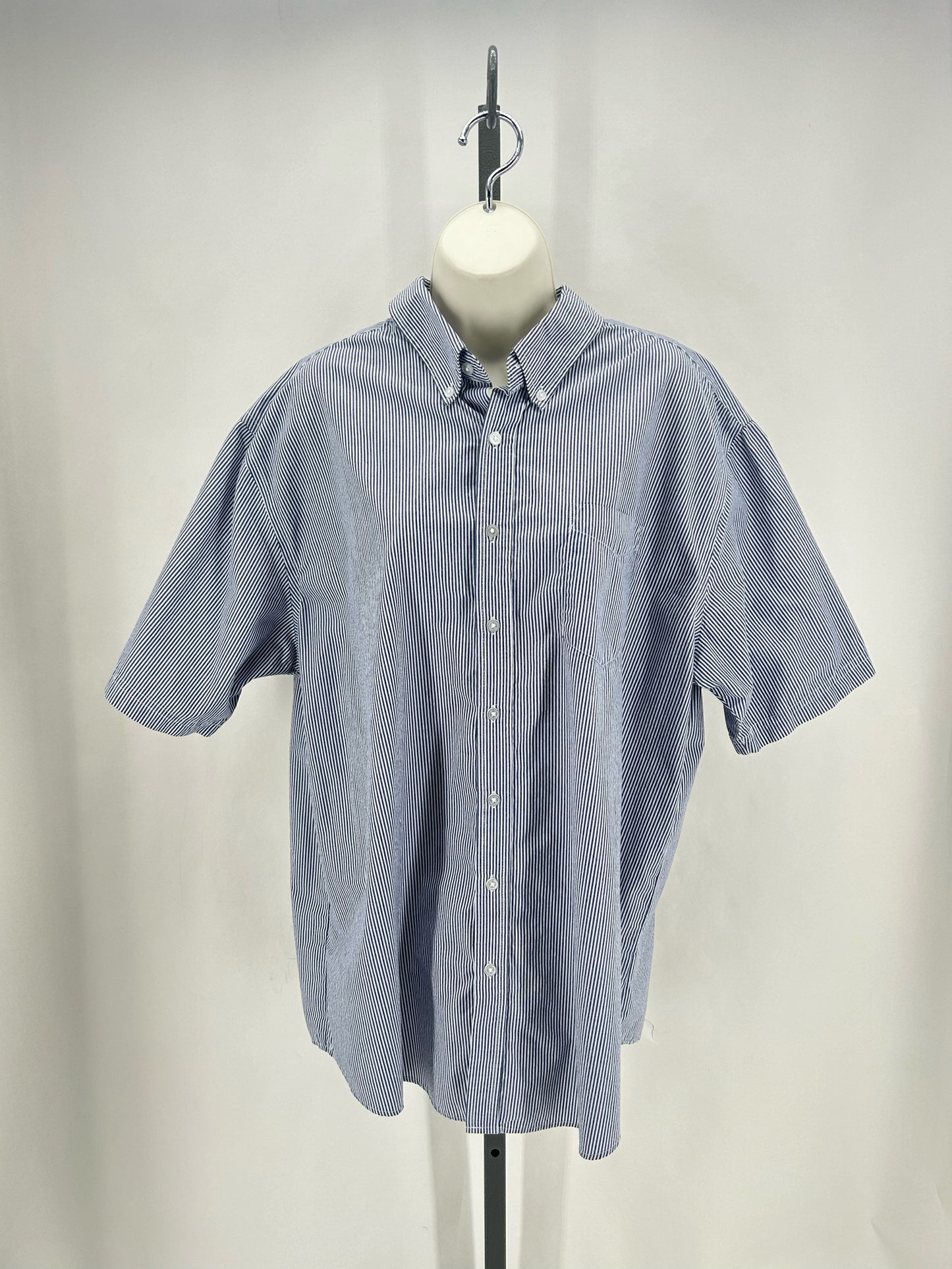 BLUE & WHITE Size XL CROFT & BARROW Men's Apparel