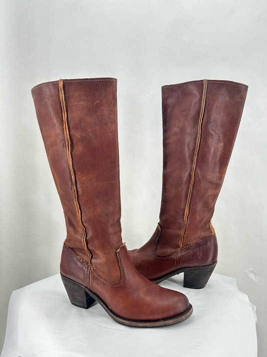 REDDISH BROWN W Shoe Size 10 FRYE Boots