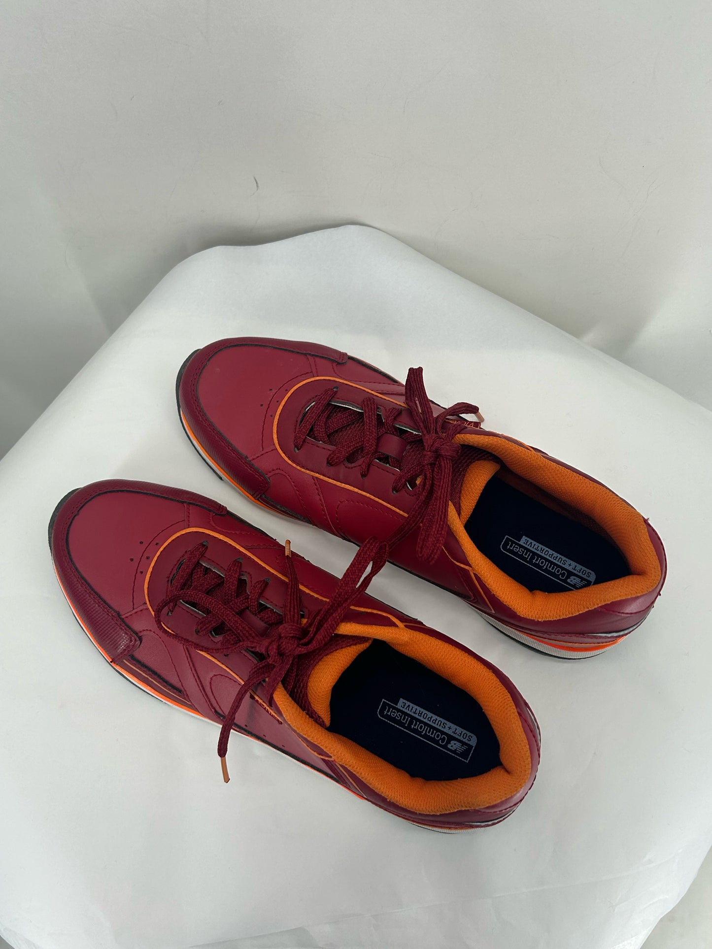 Red W Shoe Size 9 VIONIC Sneakers