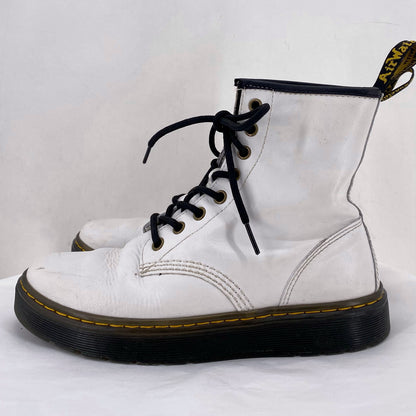 White W Shoe Size 7 DR. MARTENS Boots