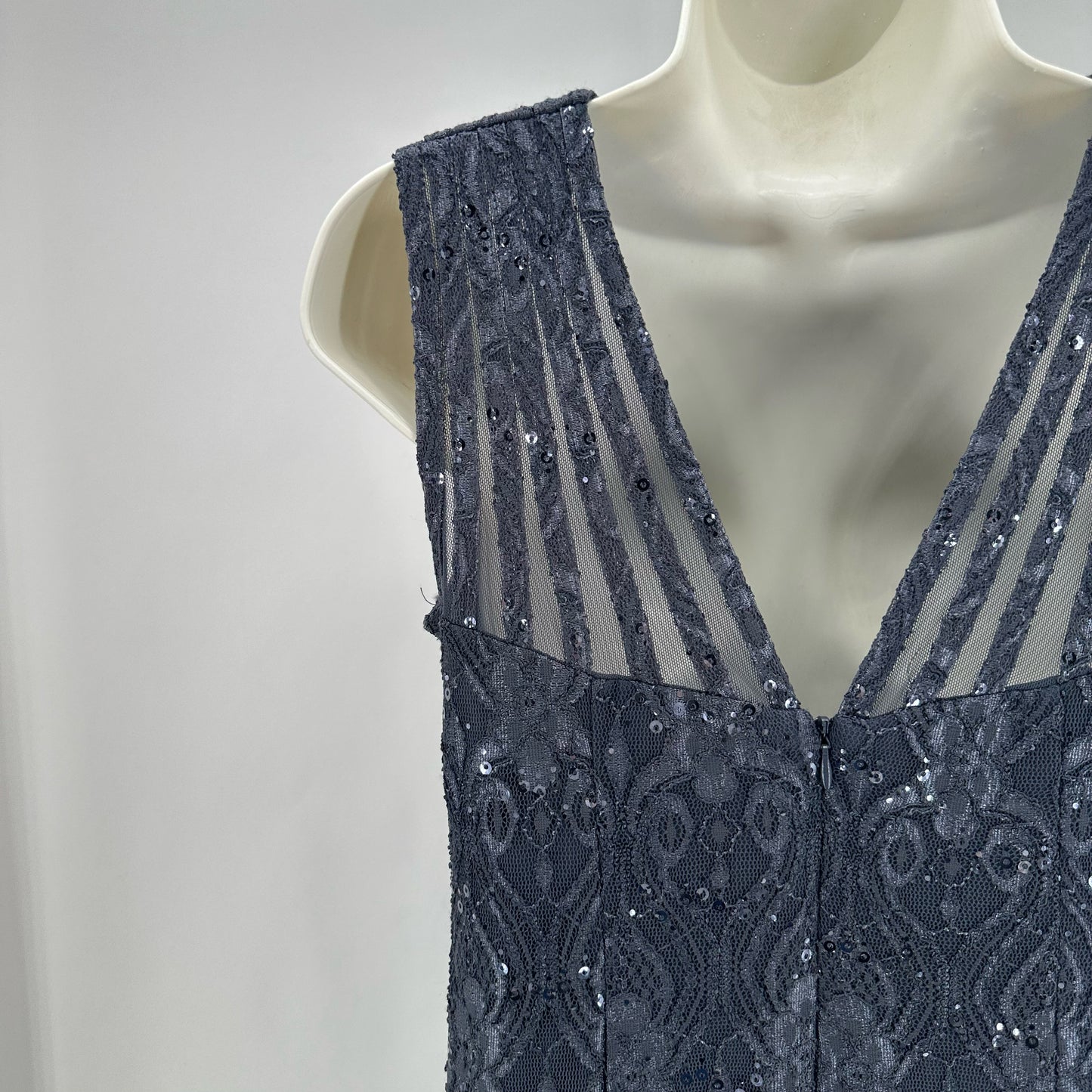 Size 6 R&M RICHARDS Lace Mother of Bride Dress