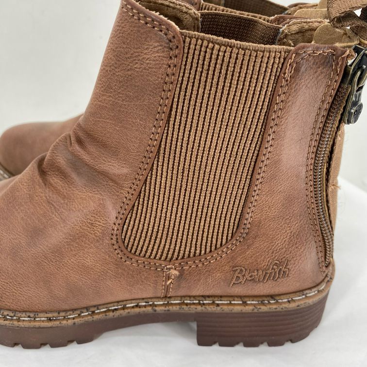 BROWN W Shoe Size 7.5 BLOWFISH Boots