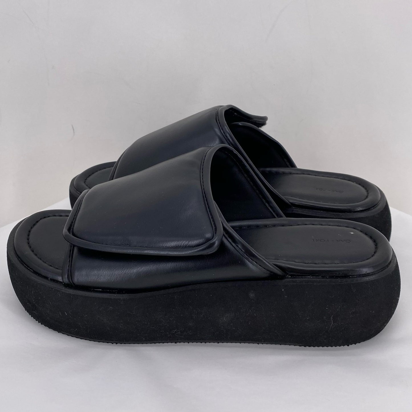 Black W Shoe Size 8 OAK + FORT Sandals