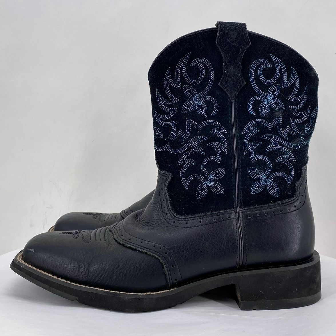 Black W Shoe Size 9 ARIAT Boots