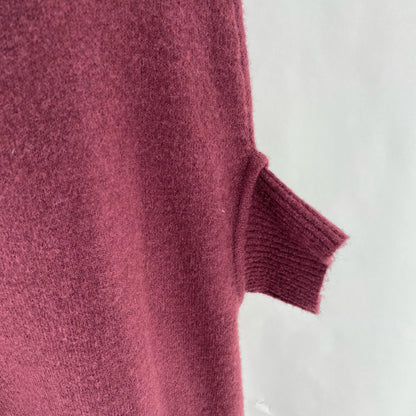 MOYURU Size M Sweater