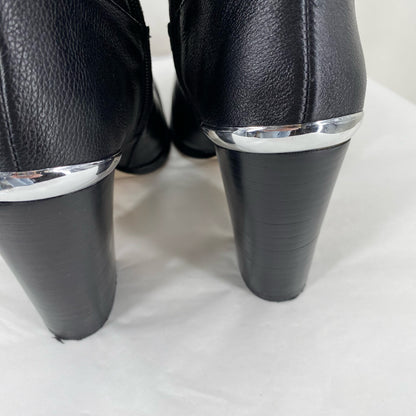 Black W Shoe Size 7 WHITE HOUSE BLACK Boots