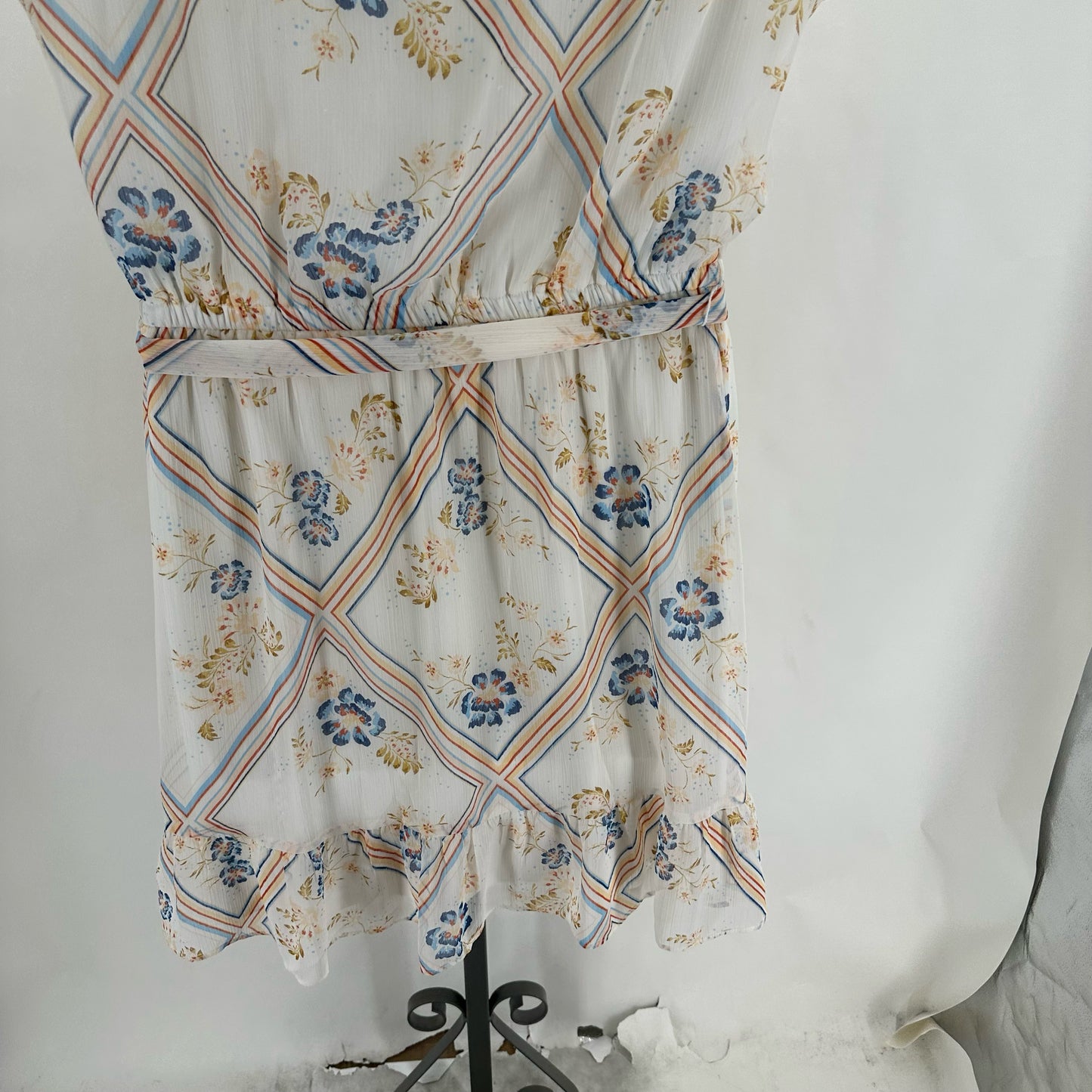Size L LAUREN CONRAD Floral Dress