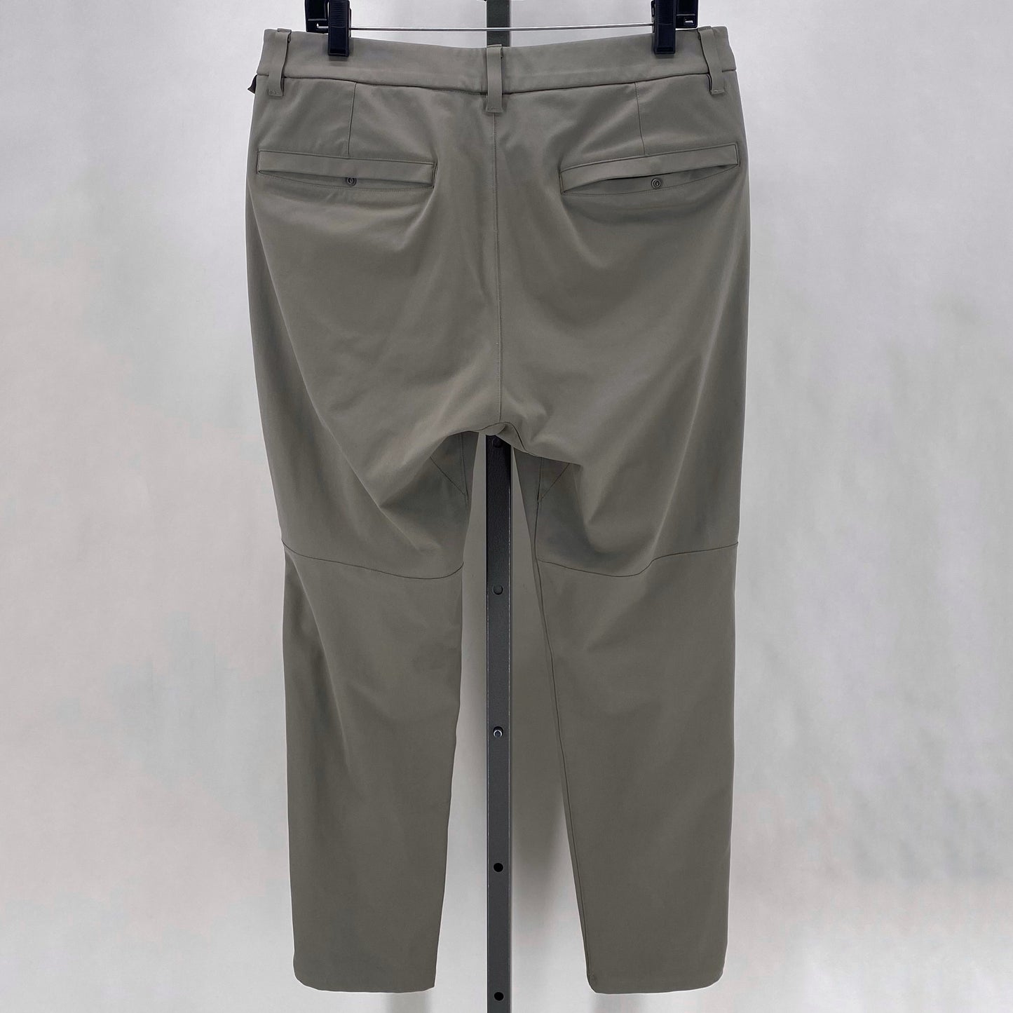 Taupe Size 33 LULULEMON Men's Apparel