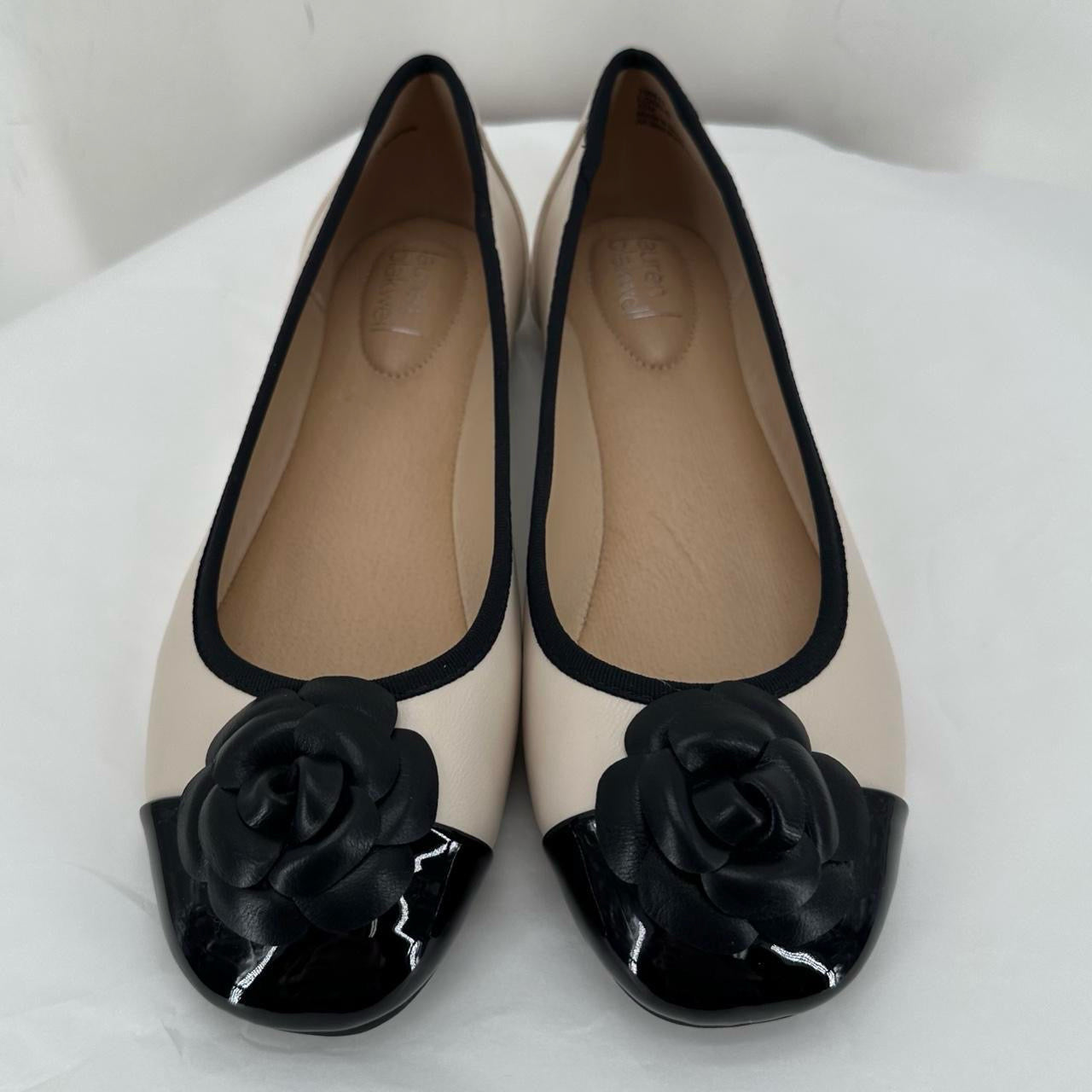 Cream W Shoe Size 10 Flats