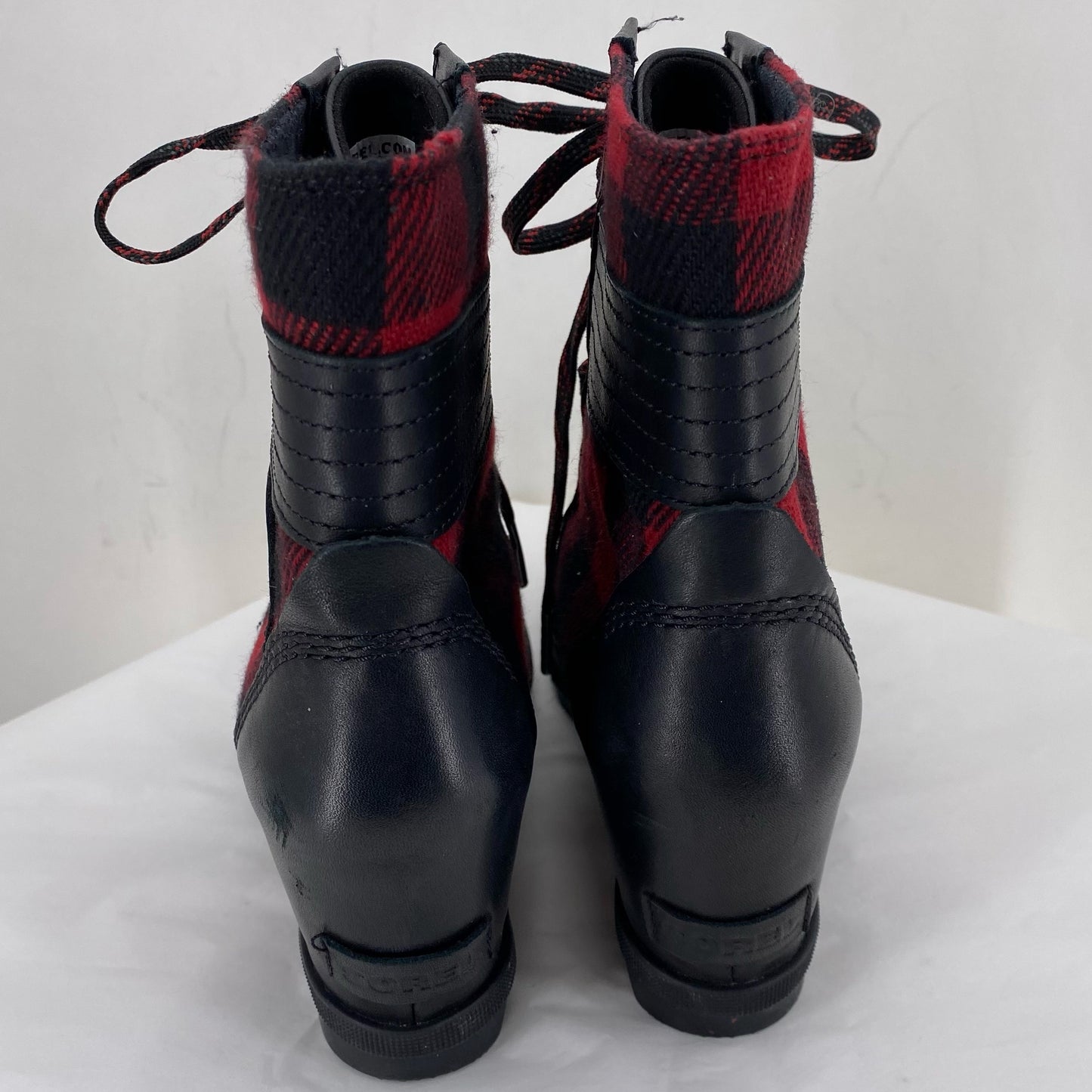 BLACK/RED W Shoe Size 8.5 SOREL Boots