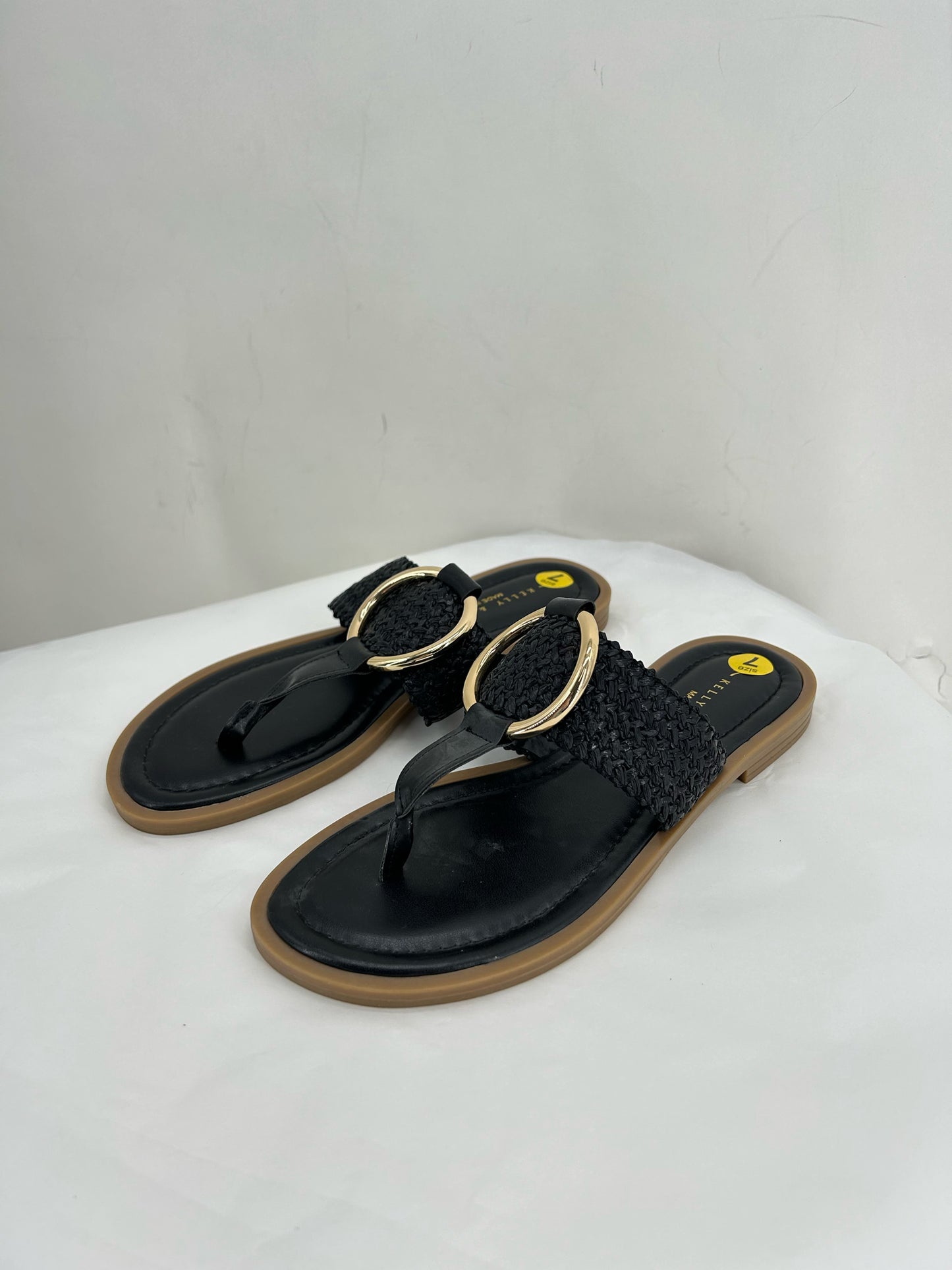 Black W Shoe Size 7 KELLY & KATIE Sandals