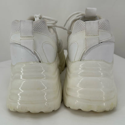 White W Shoe Size 9 STEVE MADDEN Sneakers