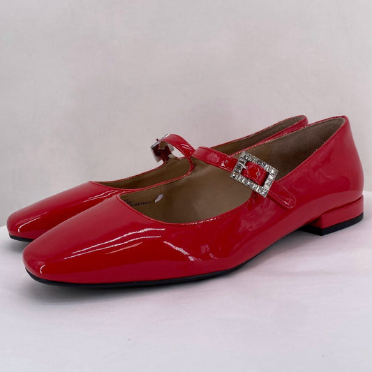 Red W Shoe Size 8.5 ON 34TH Flats