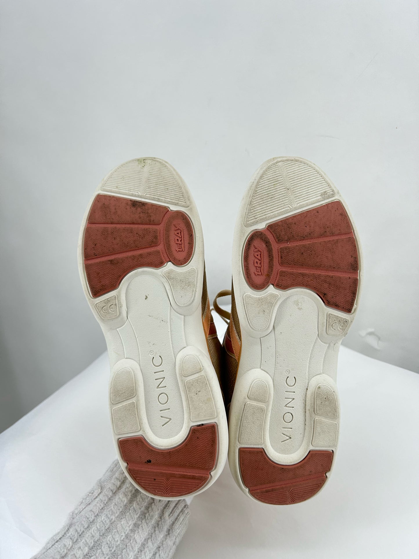 Tan W Shoe Size 7.5 VIONIC Sneakers