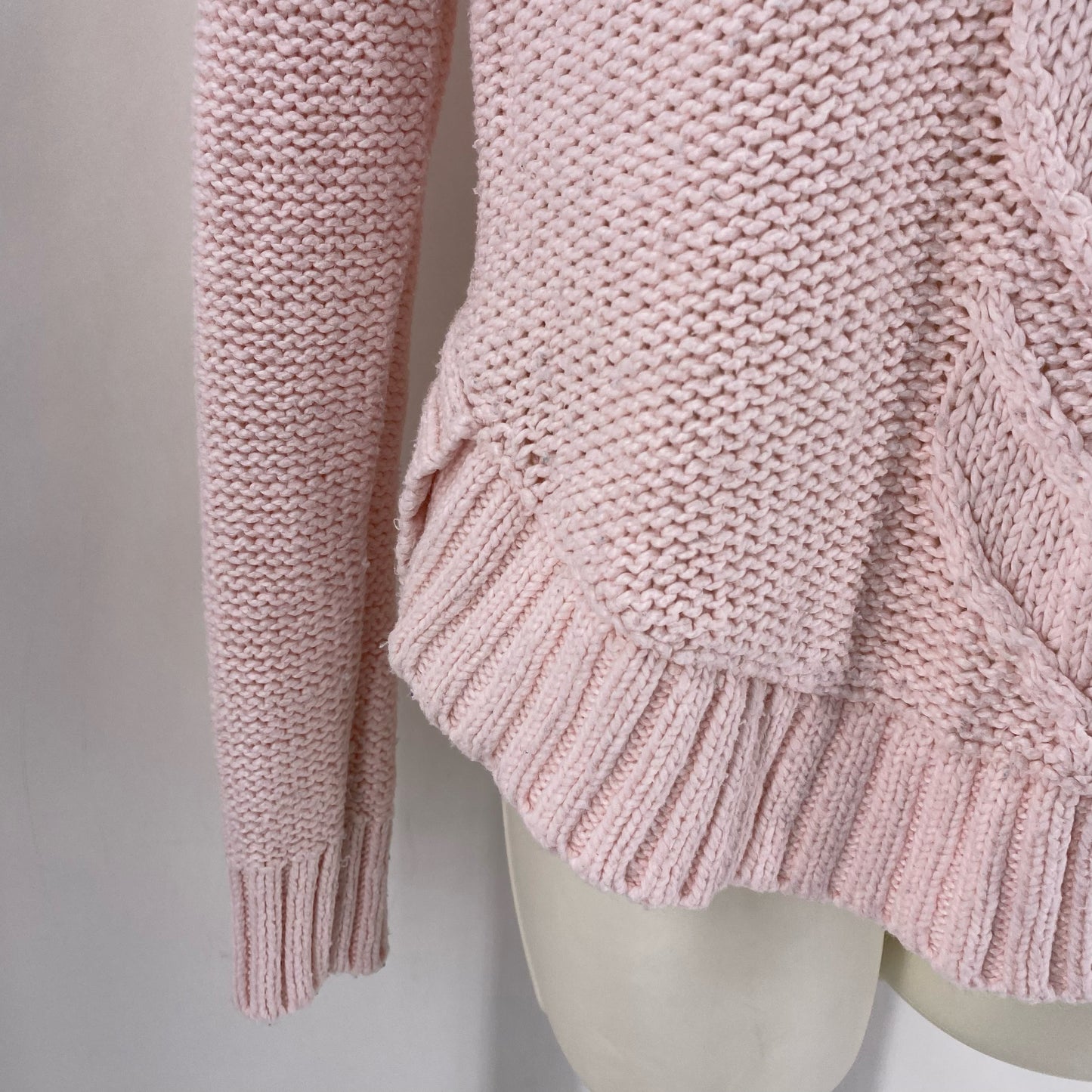 Size M AERIE Sweater