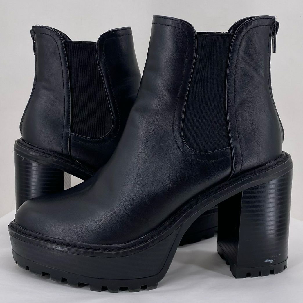 Black W Shoe Size 8.5 MADDEN GIRL Boots