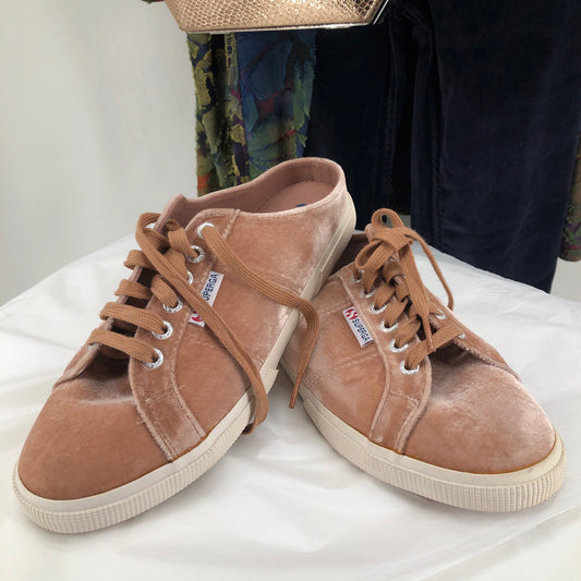 SALMON W Shoe Size 8 superga Sneakers