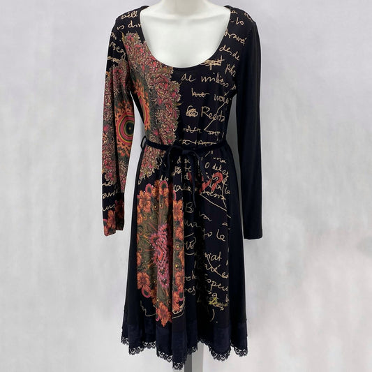 Size M DESIGUAL WRITING Dress